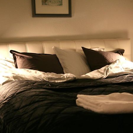 Garthabaer Spacious & Refurbished 1 Bedroom Apartment In Suburban Reykjavik מראה חיצוני תמונה