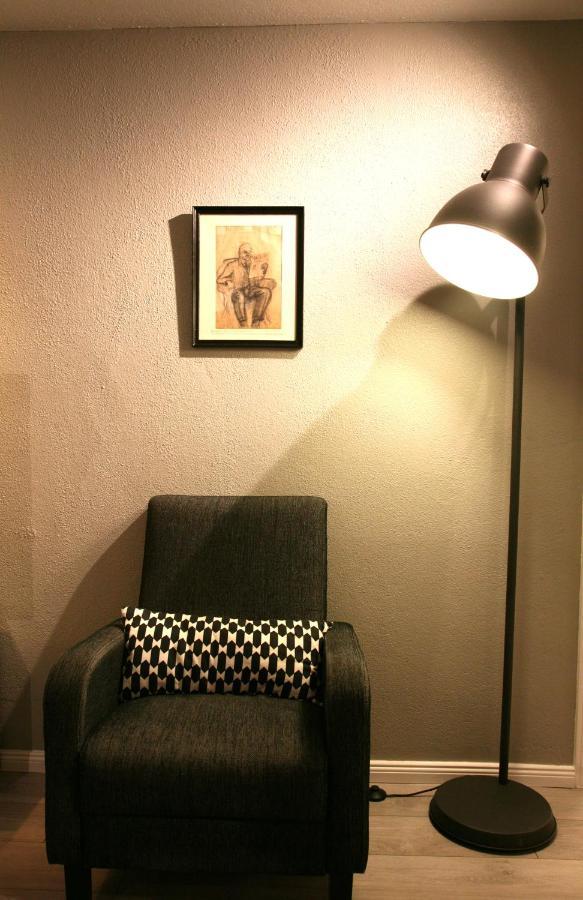 Garthabaer Spacious & Refurbished 1 Bedroom Apartment In Suburban Reykjavik מראה חיצוני תמונה