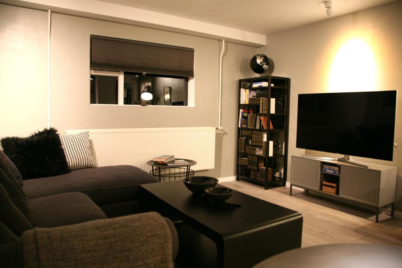 Garthabaer Spacious & Refurbished 1 Bedroom Apartment In Suburban Reykjavik מראה חיצוני תמונה